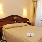 Convent - & Adria فندق