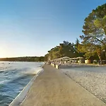 Szálloda Convent - & Adria 4*