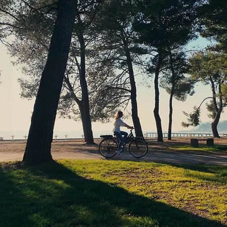 Convent - & Adria 4*