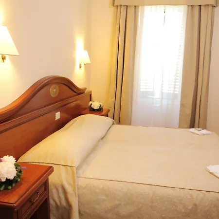 Convent - & Adria 4* أنكاران