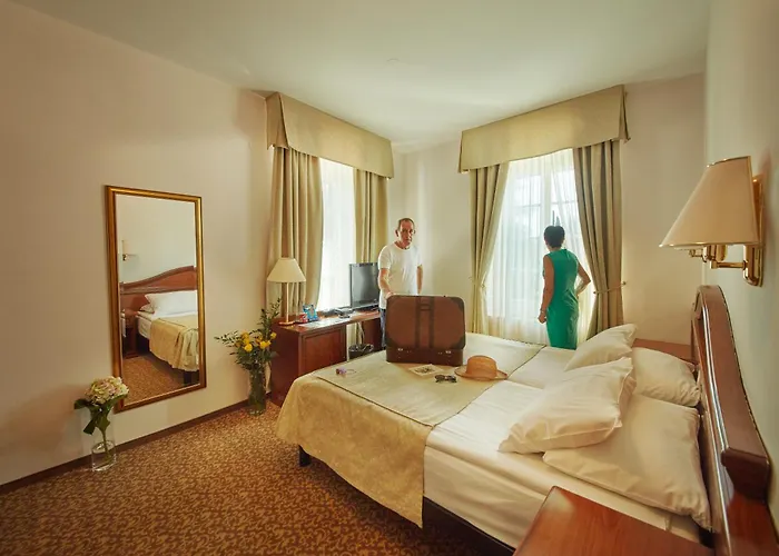 Convent - & Adria 4*